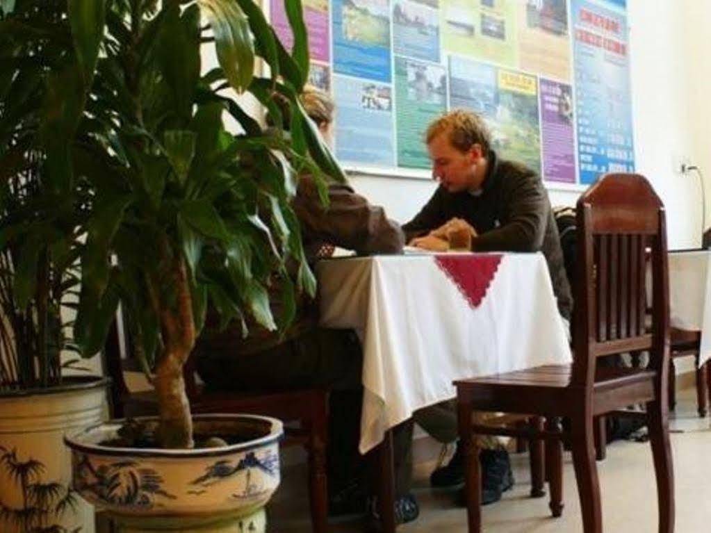 Amigo Hue Hotel Екстериор снимка